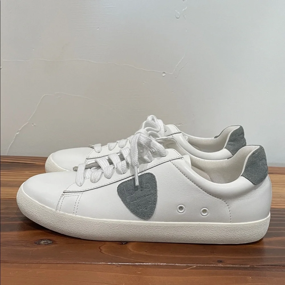 Bernardo Tatum Leather Logo Sneakers Low-Top Sneakers B46 NWOT Size 9 - Picture 9 of 14